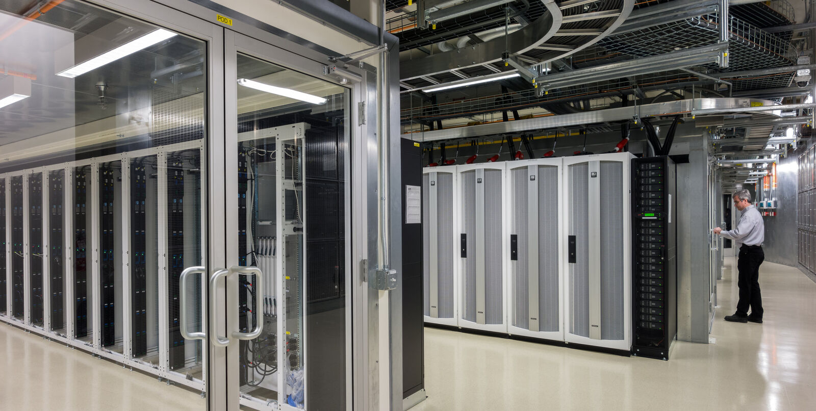 Fred Hutchinson Cancer Research Center - 1100 Eastlake Data Center
